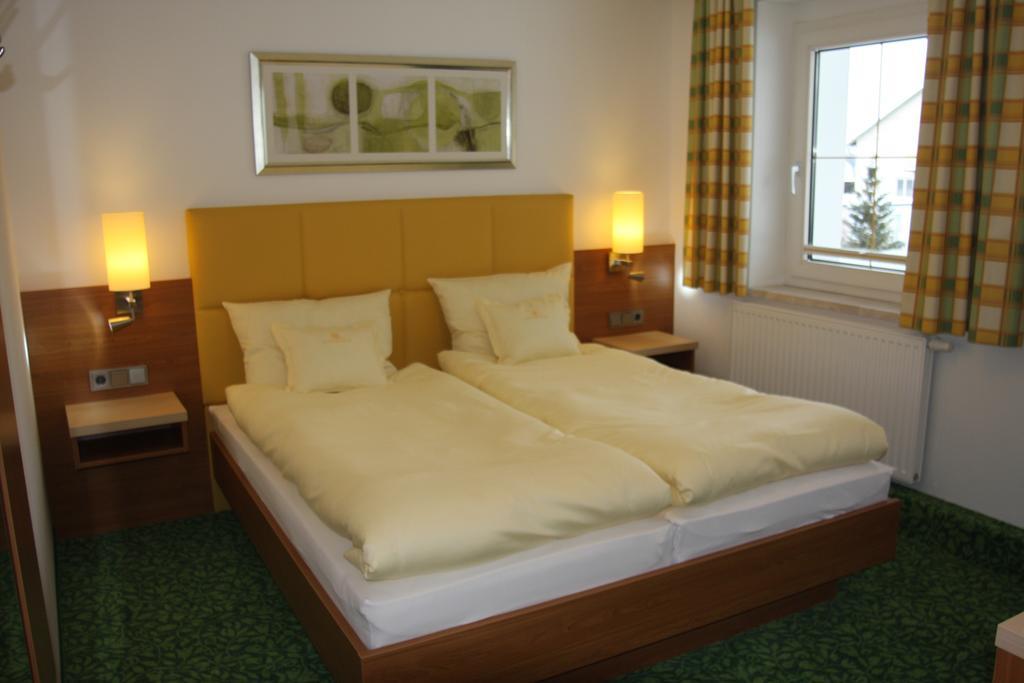 Hotel Sonnenhof Timelkam エクステリア 写真