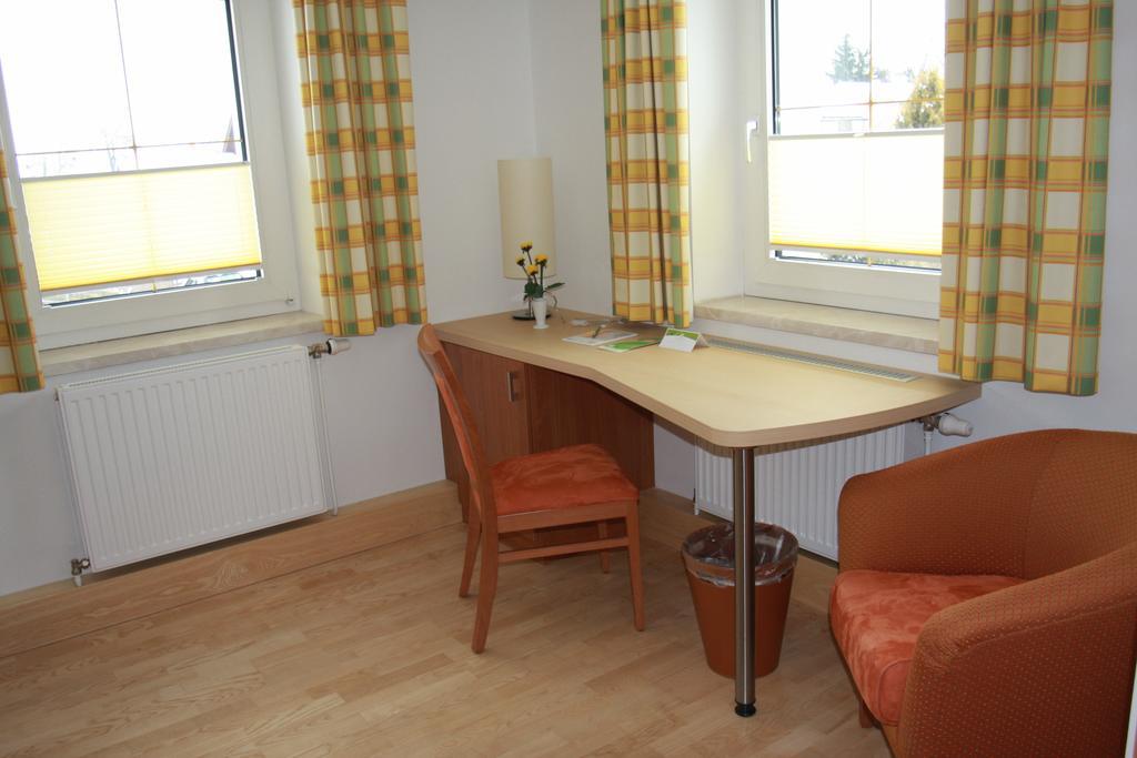 Hotel Sonnenhof Timelkam エクステリア 写真