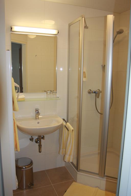 Hotel Sonnenhof Timelkam エクステリア 写真